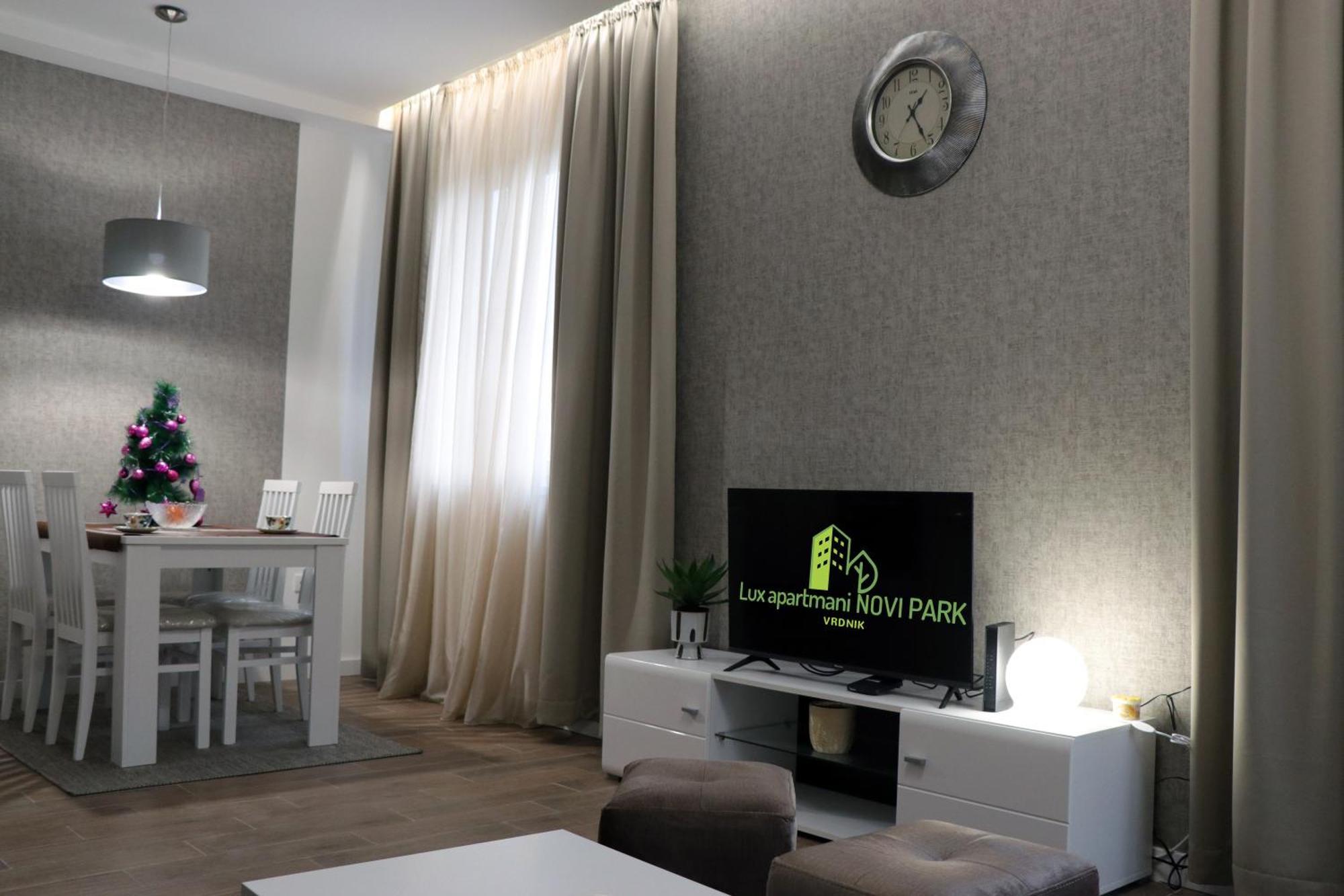 Lux Novi Park Apartment Vrdnik