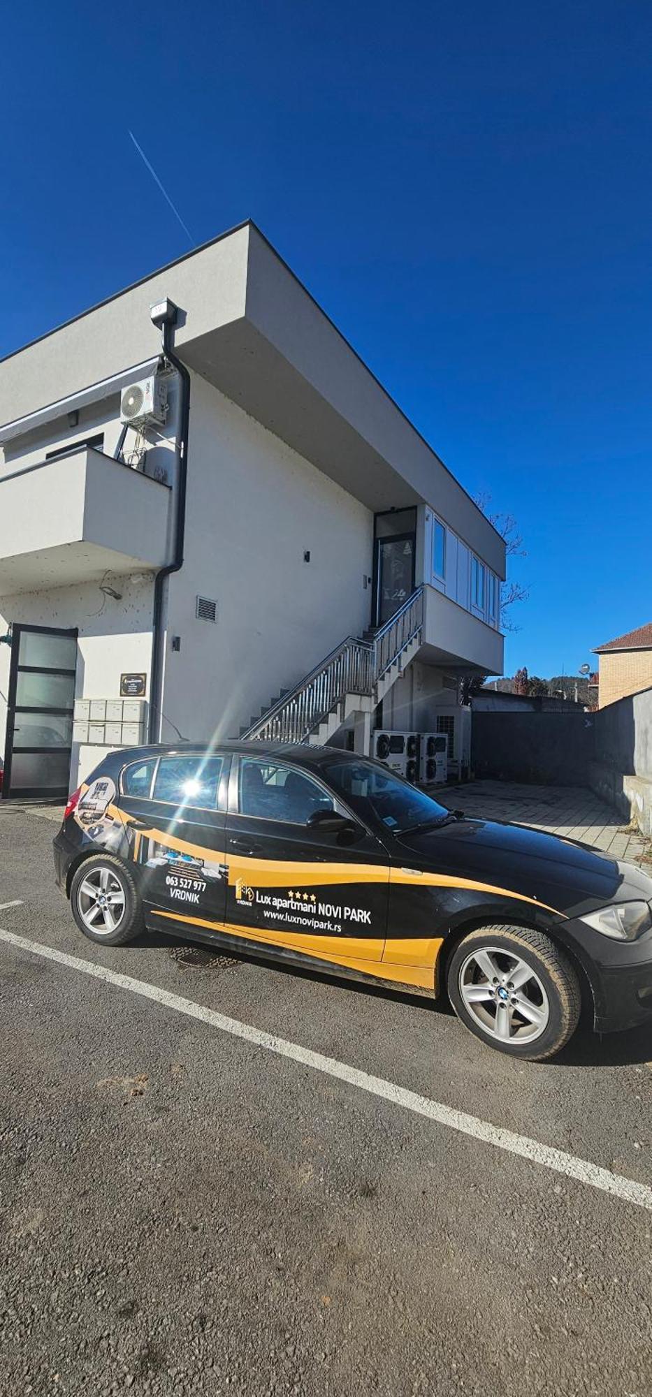 Lux Novi Park Apartment Vrdnik