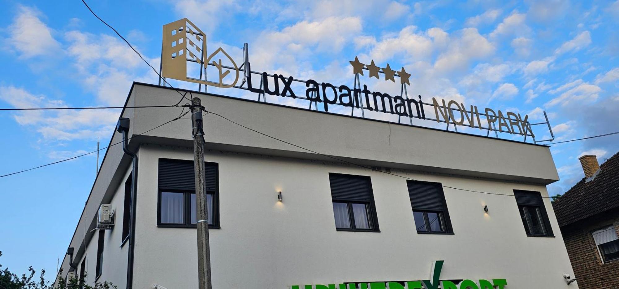 Apartment Lux Novi Park *