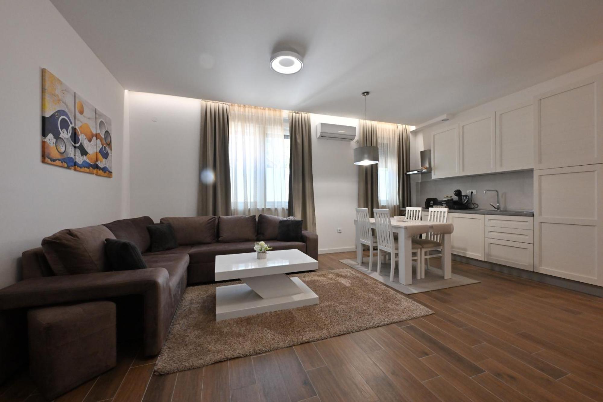 Apartment Lux Novi Park *